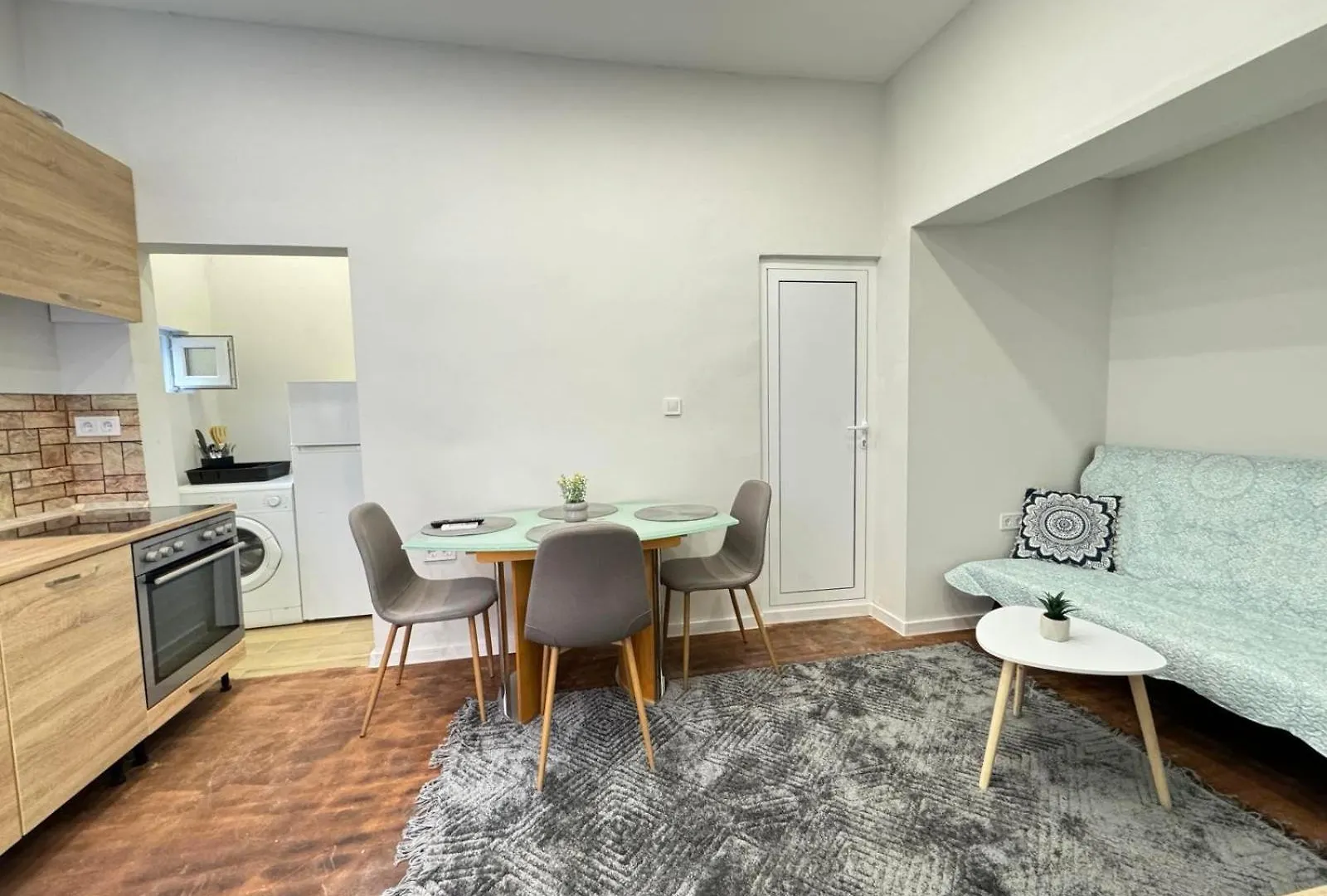 Apartment Compass- Super Center Burgas
